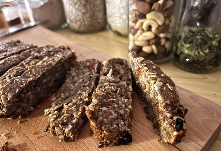 Beifuß im Vollkornbrot